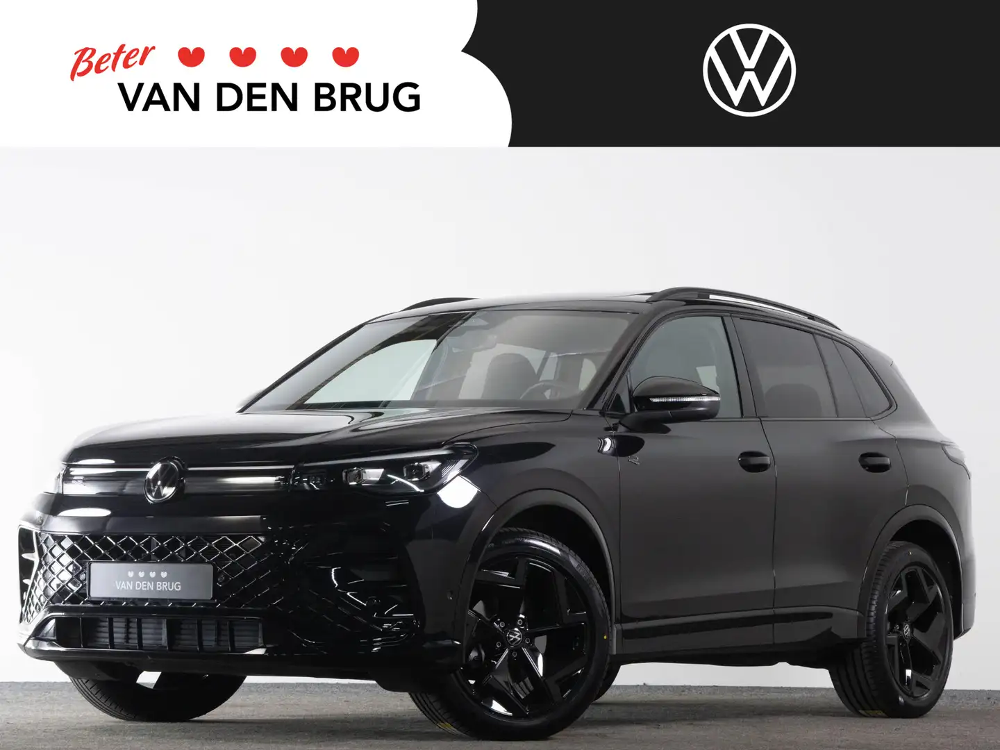 Volkswagen Tiguan R-Line 1.5 eTSI 150 PK DSG | Panoramadak | Black S Zwart - 1