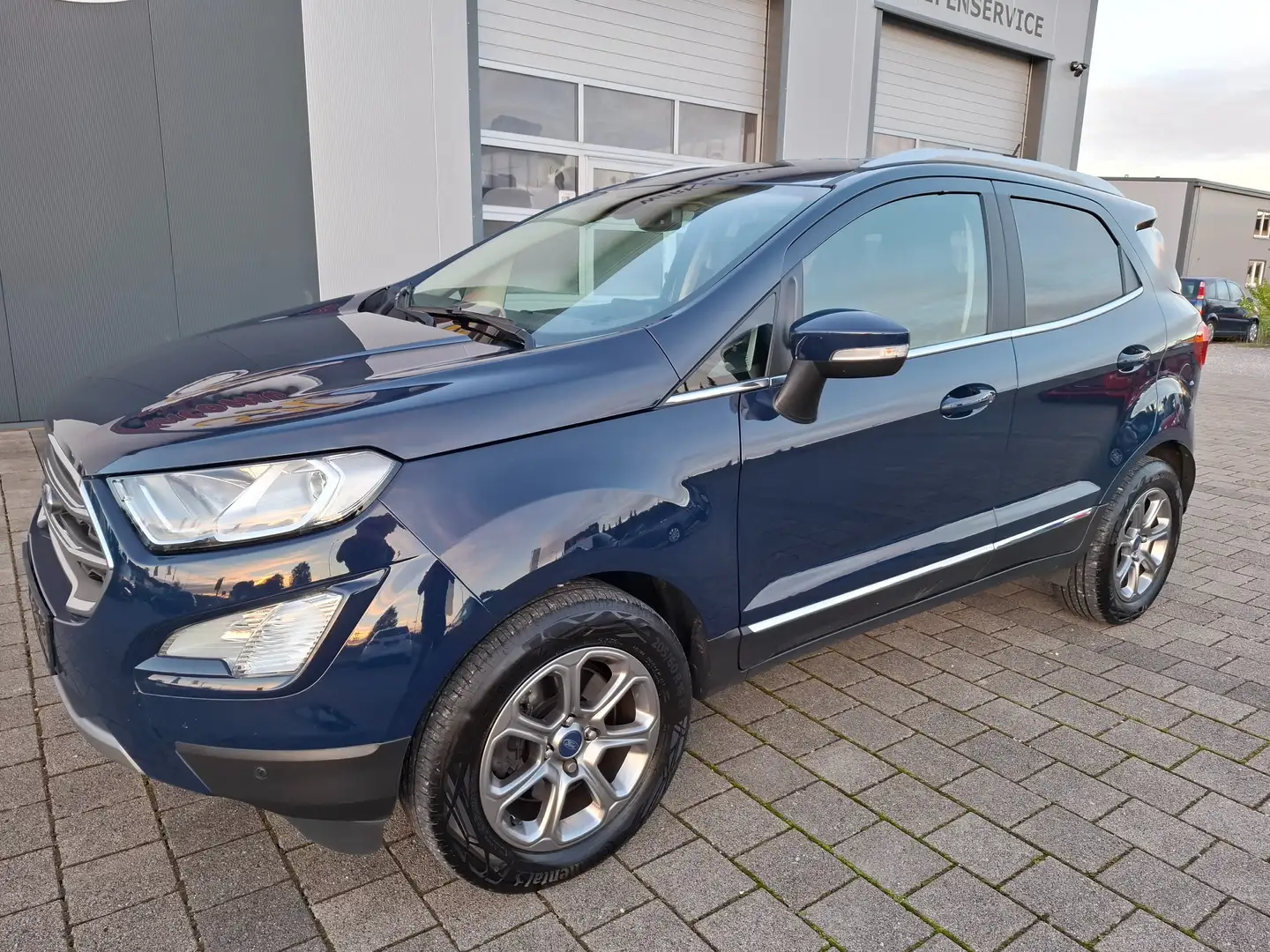 Ford EcoSport Titanium 1.Hand,Navi.AHK,SHZ,RFK Bleu - 2