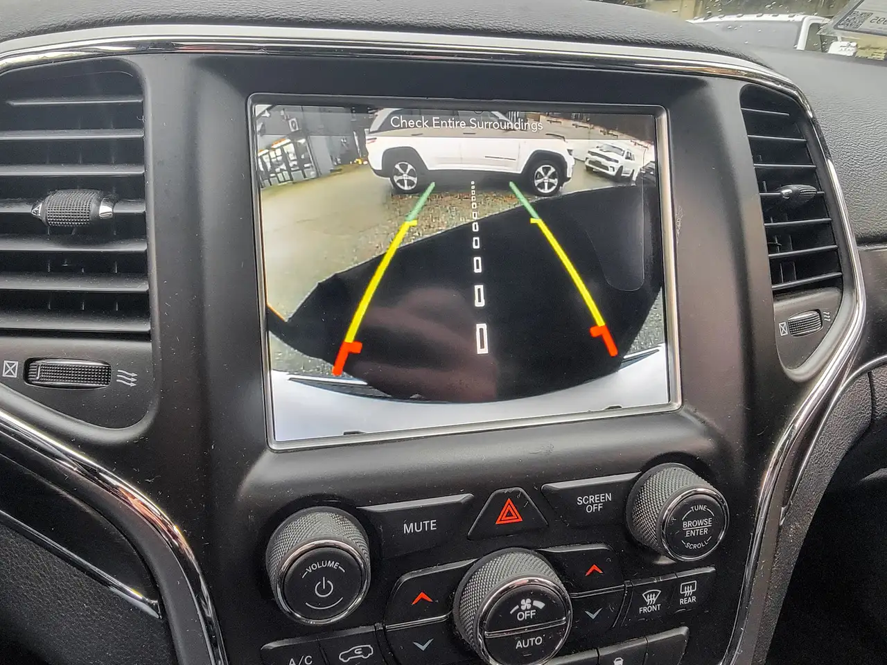 Jeep Grand Cherokee снимка Jeep Grand Cherokee