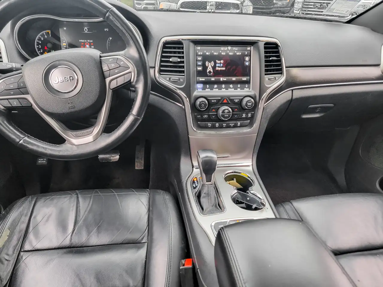 Jeep Grand Cherokee снимка Jeep Grand Cherokee