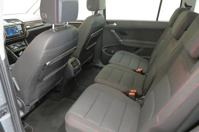 Volkswagen Touran view 18