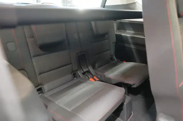 Volkswagen Touran view 24