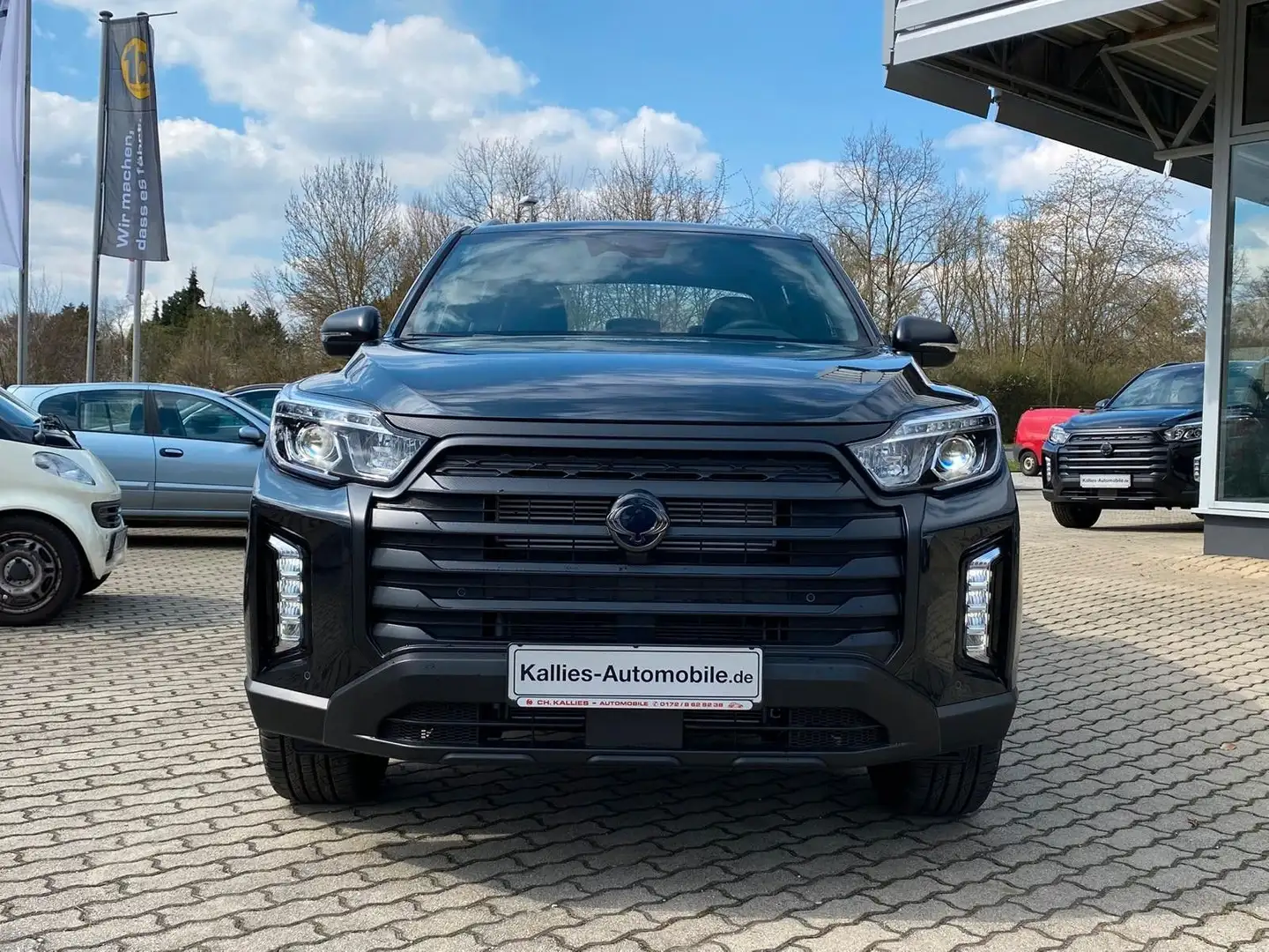 SsangYong Musso Musso Grand 2.2d AT 4x4 BLACK XENON+SD+DIFF Grey - 2