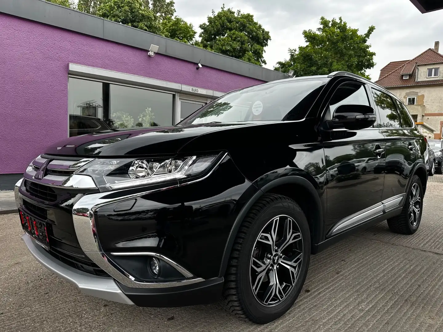 Mitsubishi Outlander Edition 100+ "4WD "AHK"360° Kamera" Noir - 1