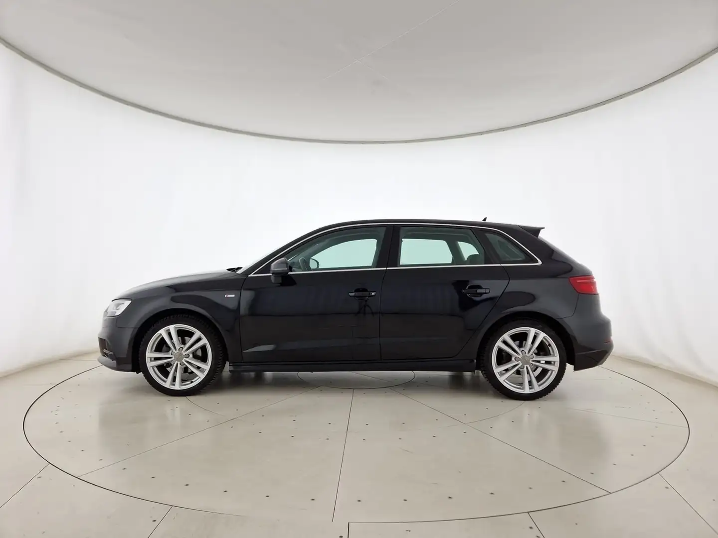 Audi A3 sportback 35 1.5 tfsi sport 150cv Nero - 2