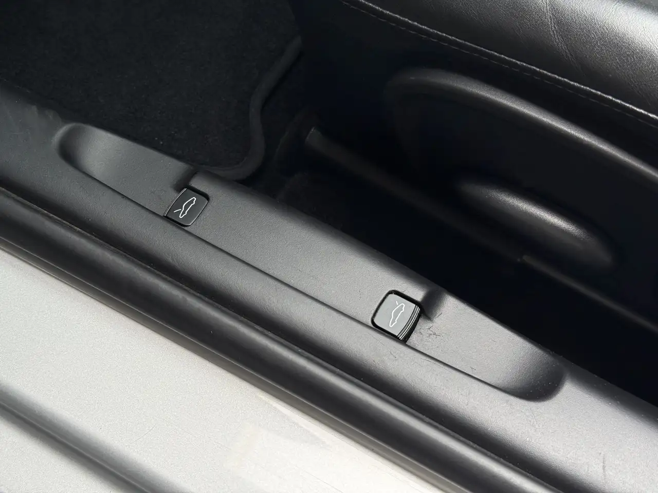 PORSCHE BOXSTER 2.7 228ch TIPTRONIC - CAPOTE ÉLECTRIQUE - CUIR - SIÈGES CHAUFFANTS - CLIMATISATION AUTOMATIQUE