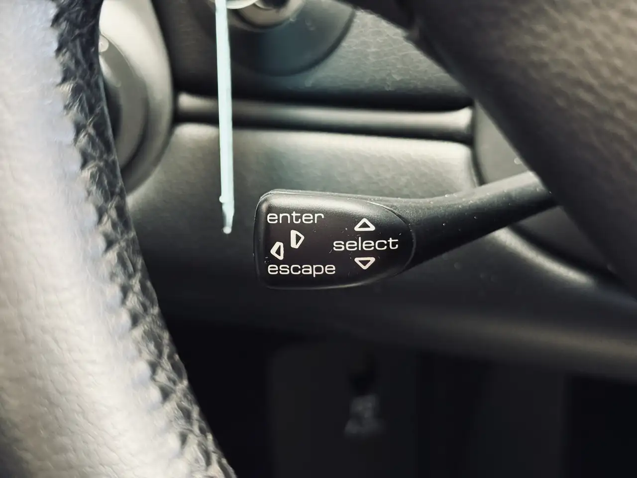 PORSCHE BOXSTER 2.7 228ch TIPTRONIC - CAPOTE ÉLECTRIQUE - CUIR - SIÈGES CHAUFFANTS - CLIMATISATION AUTOMATIQUE