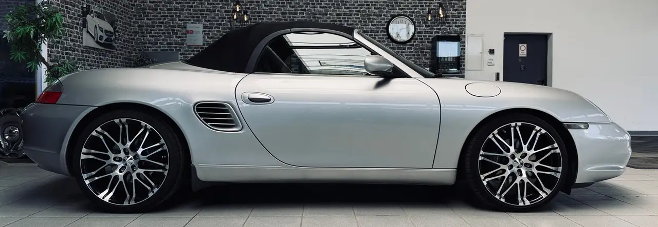 PORSCHE BOXSTER 2.7 228ch TIPTRONIC - CAPOTE ÉLECTRIQUE - CUIR - SIÈGES CHAUFFANTS - CLIMATISATION AUTOMATIQUE