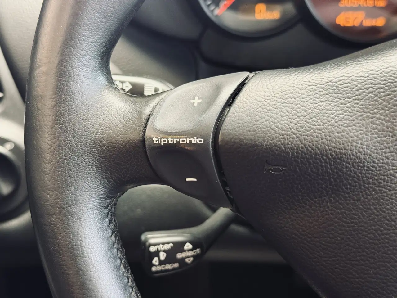 PORSCHE BOXSTER 2.7 228ch TIPTRONIC - CAPOTE ÉLECTRIQUE - CUIR - SIÈGES CHAUFFANTS - CLIMATISATION AUTOMATIQUE