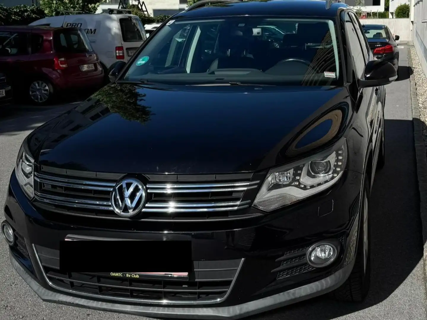 Volkswagen Tiguan 2.0 TDI 4Motion Sport & Style mit 7-Gang DSG Autom Schwarz - 1
