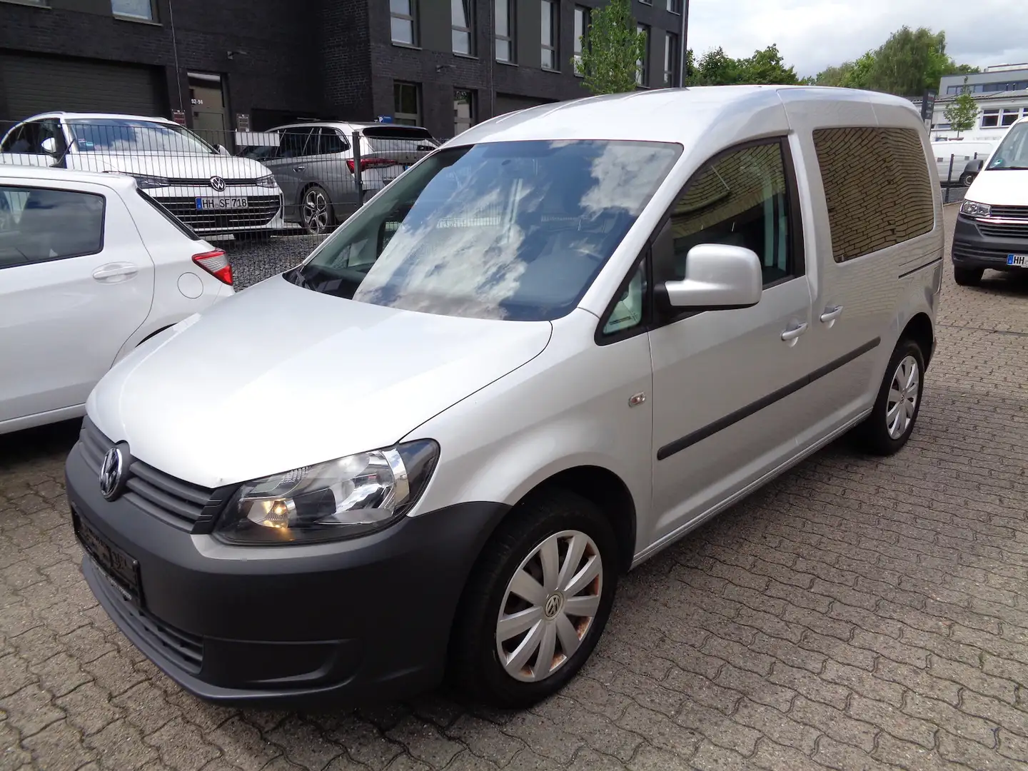 Volkswagen Caddy Kombi 1.2 TSI Trendline *5 Sitze* Silber - 1