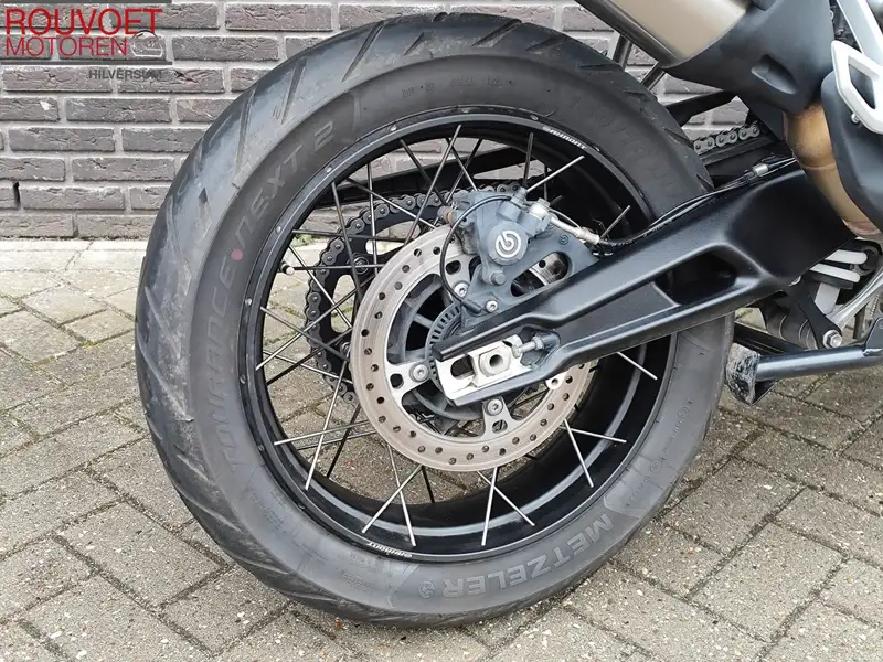 Triumph Tiger 900 - foto 7