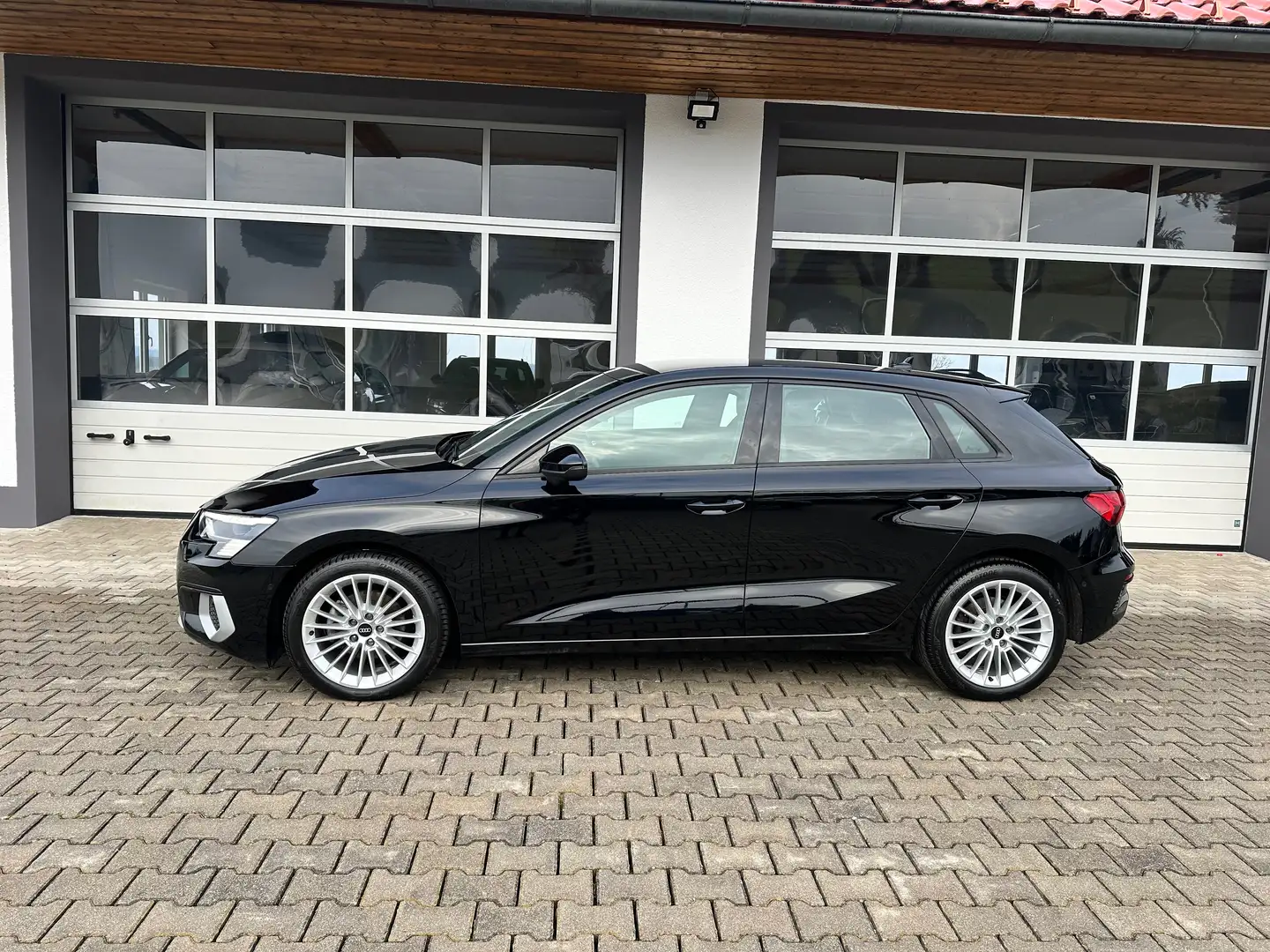 Audi A3 35 TDI advanced S-tronic *VIRTUAL*LED*APP*ACC*PDC Schwarz - 2