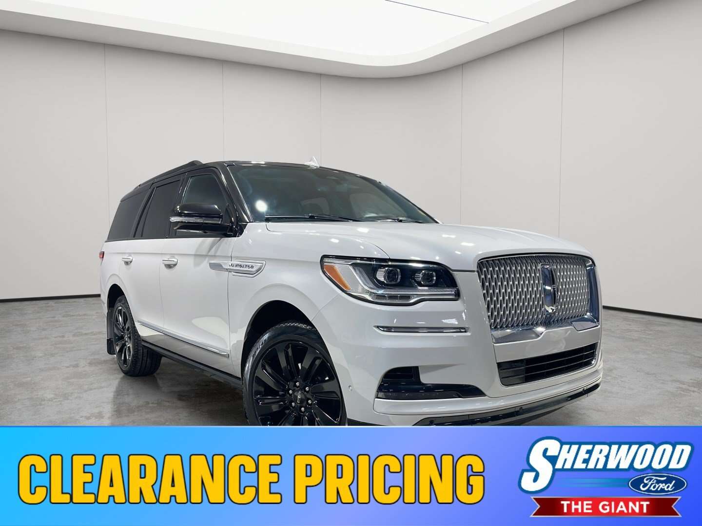 2024 Lincoln Navigator Reserve - CLEAN CARFAX