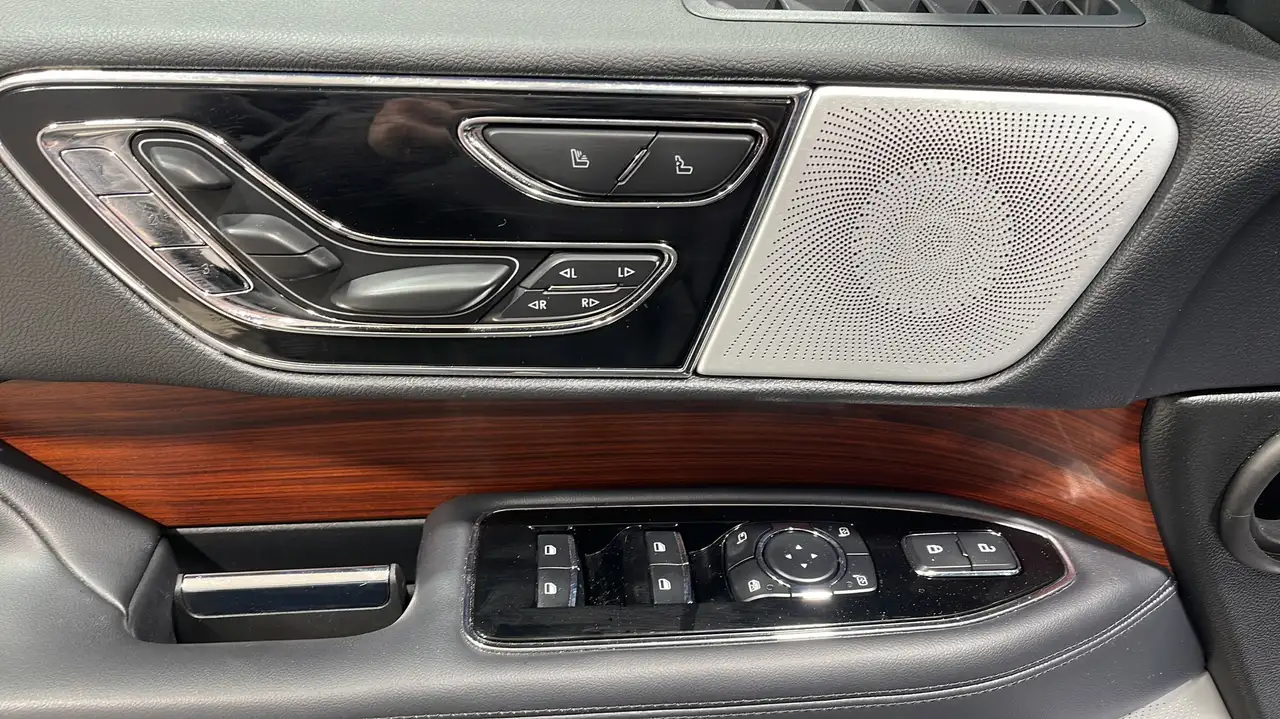 Lincoln Navigator снимка Lincoln Navigator