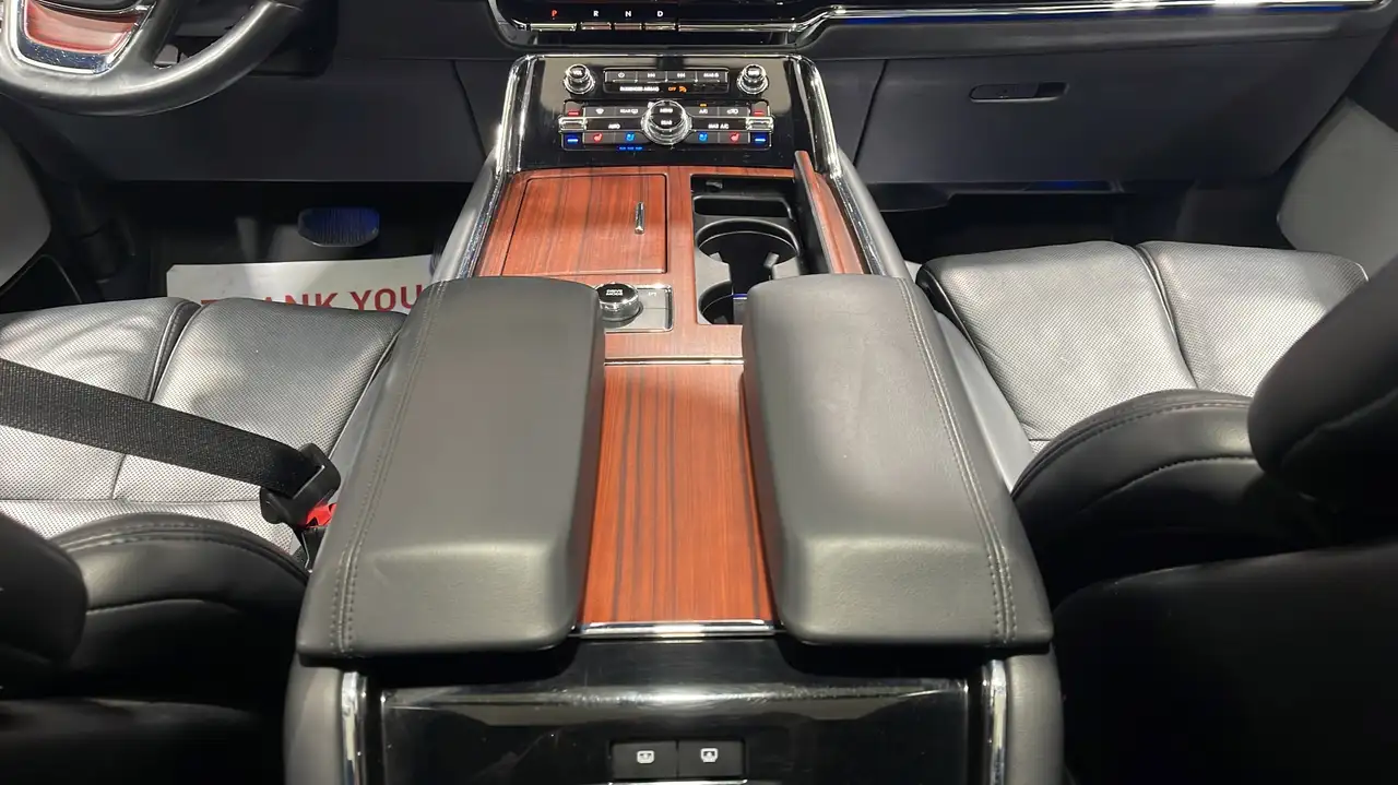 Lincoln Navigator снимка Lincoln Navigator