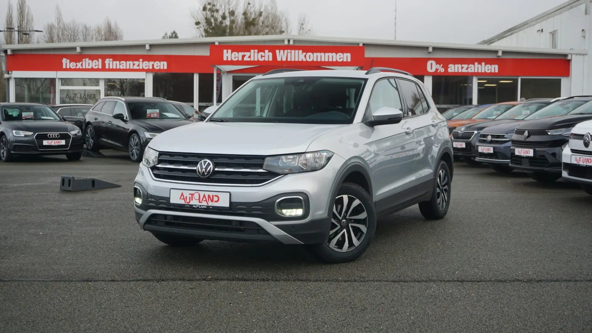 Volkswagen T-Cross 1.0 Active Navi Tempomat Klimaaut. PDC Silber - 2