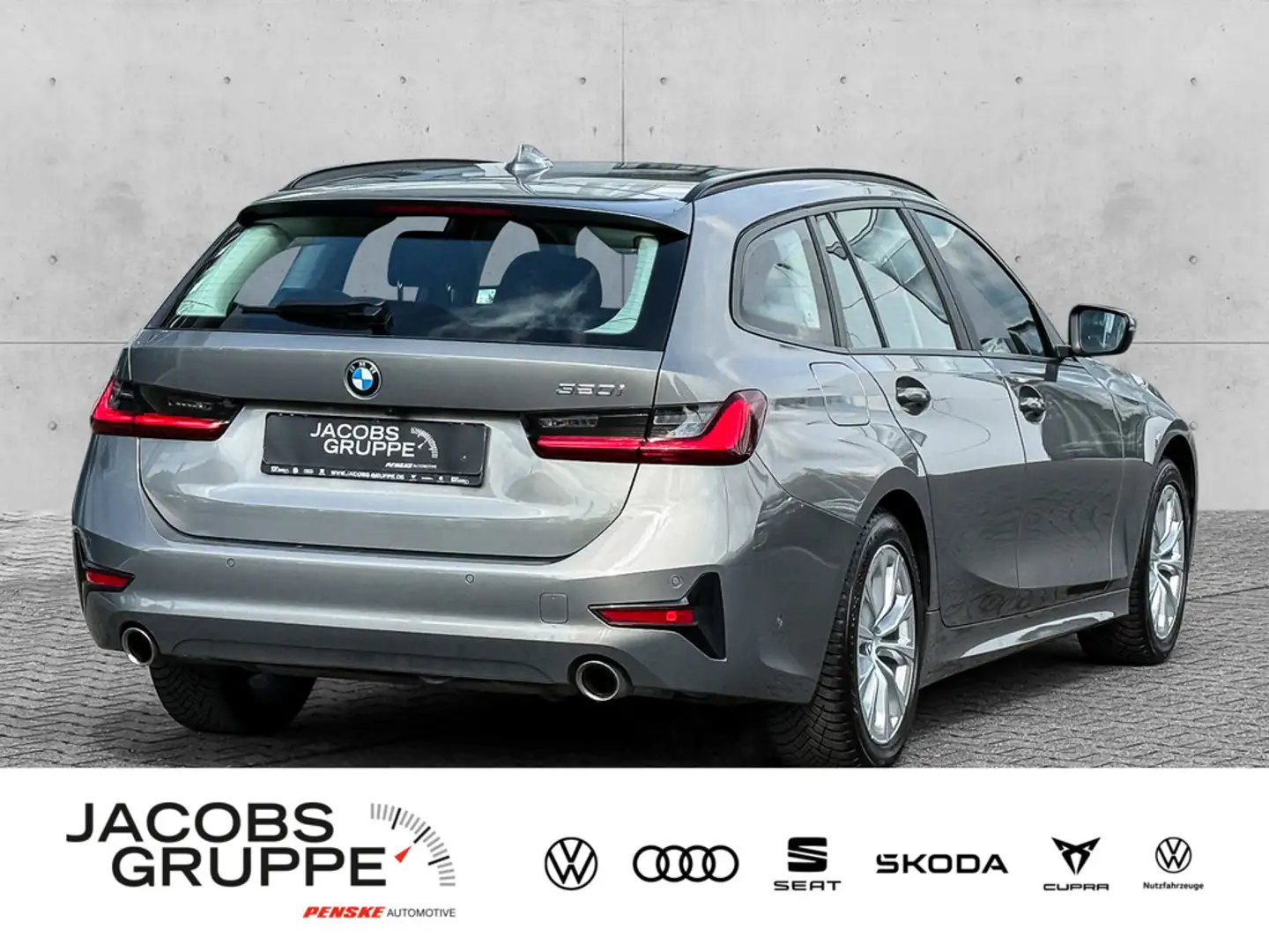 BMW 320 i Touring Pano/Kamera/Sitzh./AHK Advantage Grijs - 2