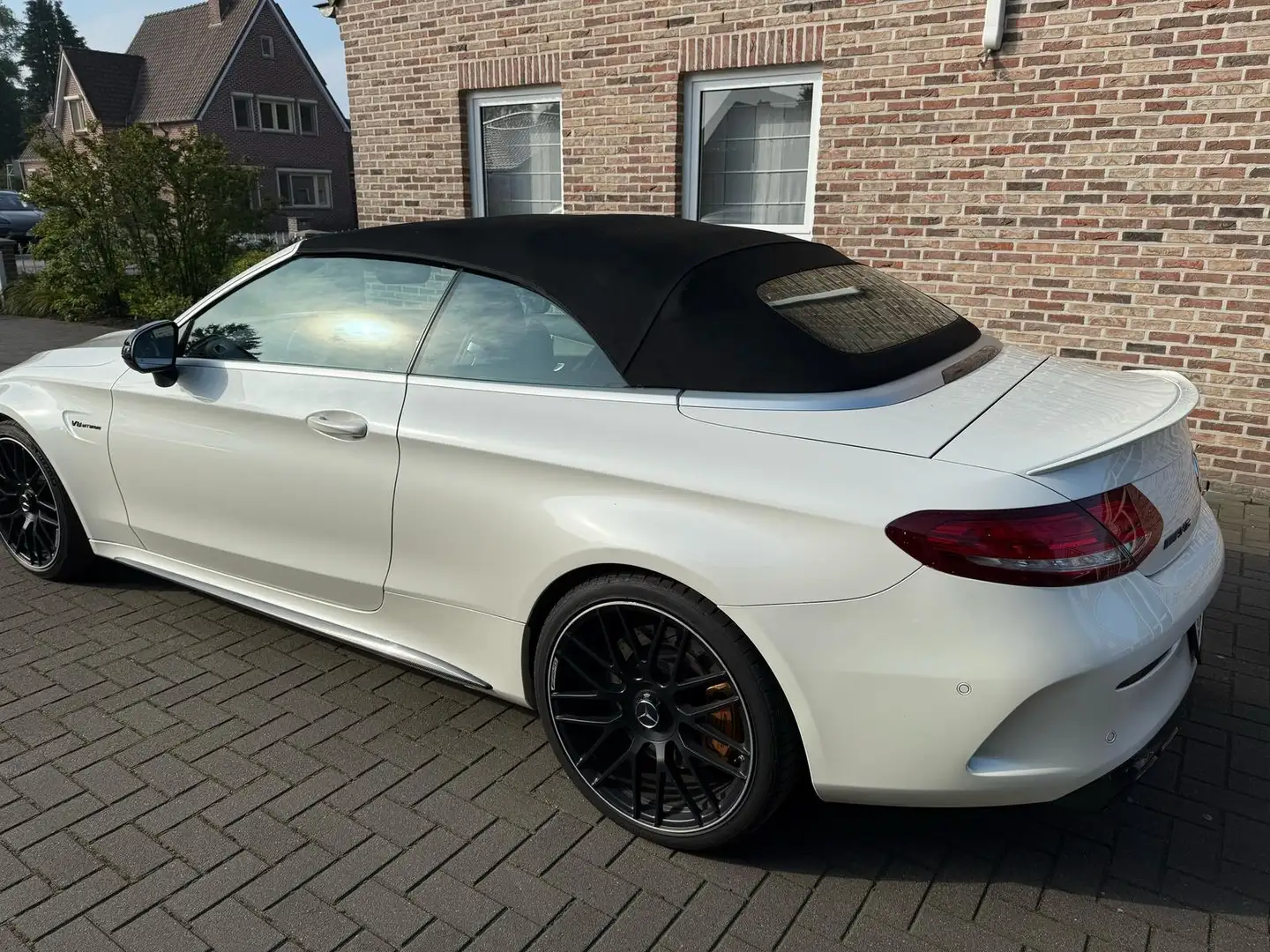 Mercedes-Benz C 63 AMG Cabrio S Speedshift 7G-MCT Edition 1 - 2