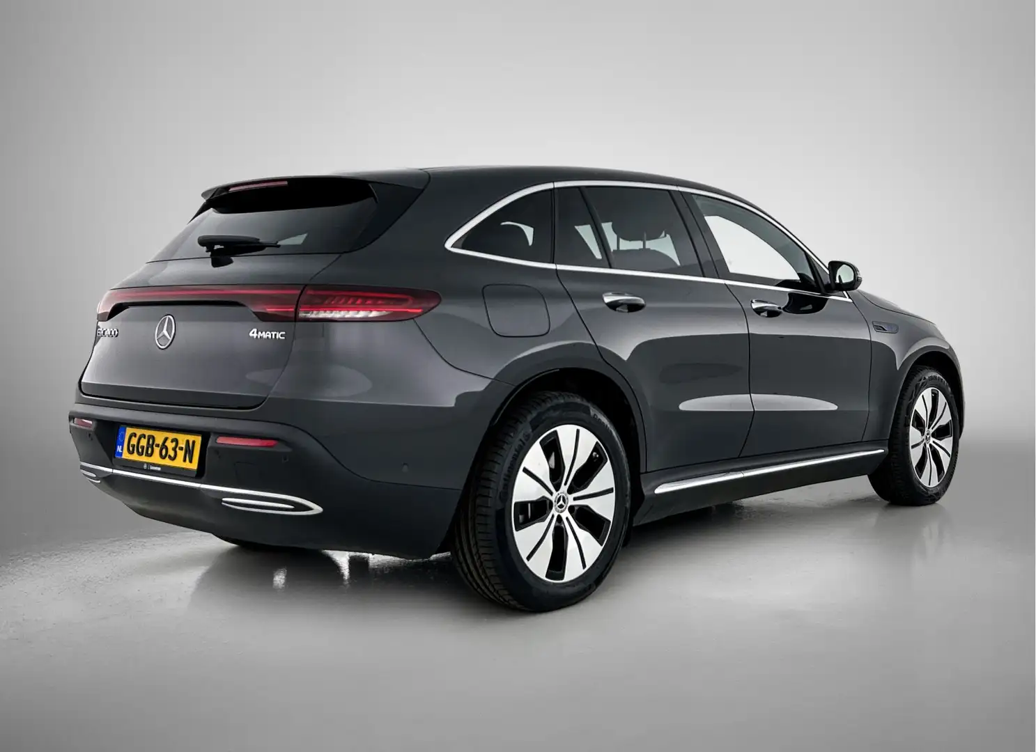 Mercedes-Benz EQC 400 4MATIC Luxury Line 80 kWh shuif/kantel dak | Navig Grijs - 2