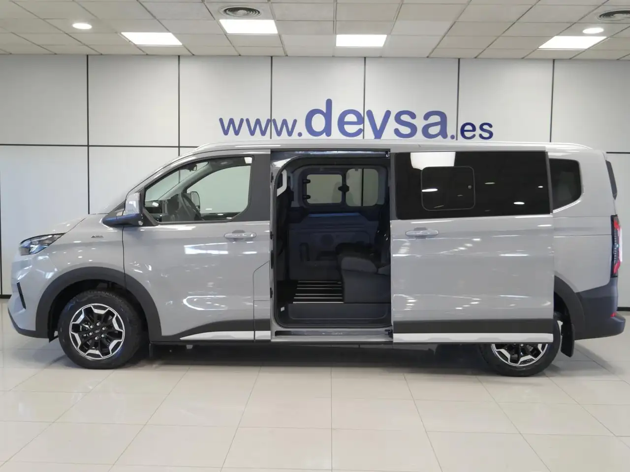 Ford Tourneo Custom 2026