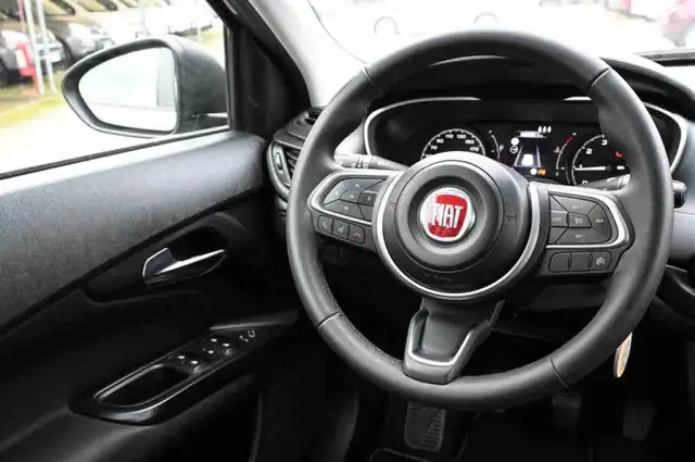 Fiat Tipo view 12