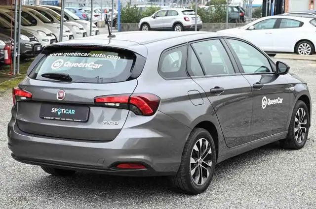Fiat Tipo view 3