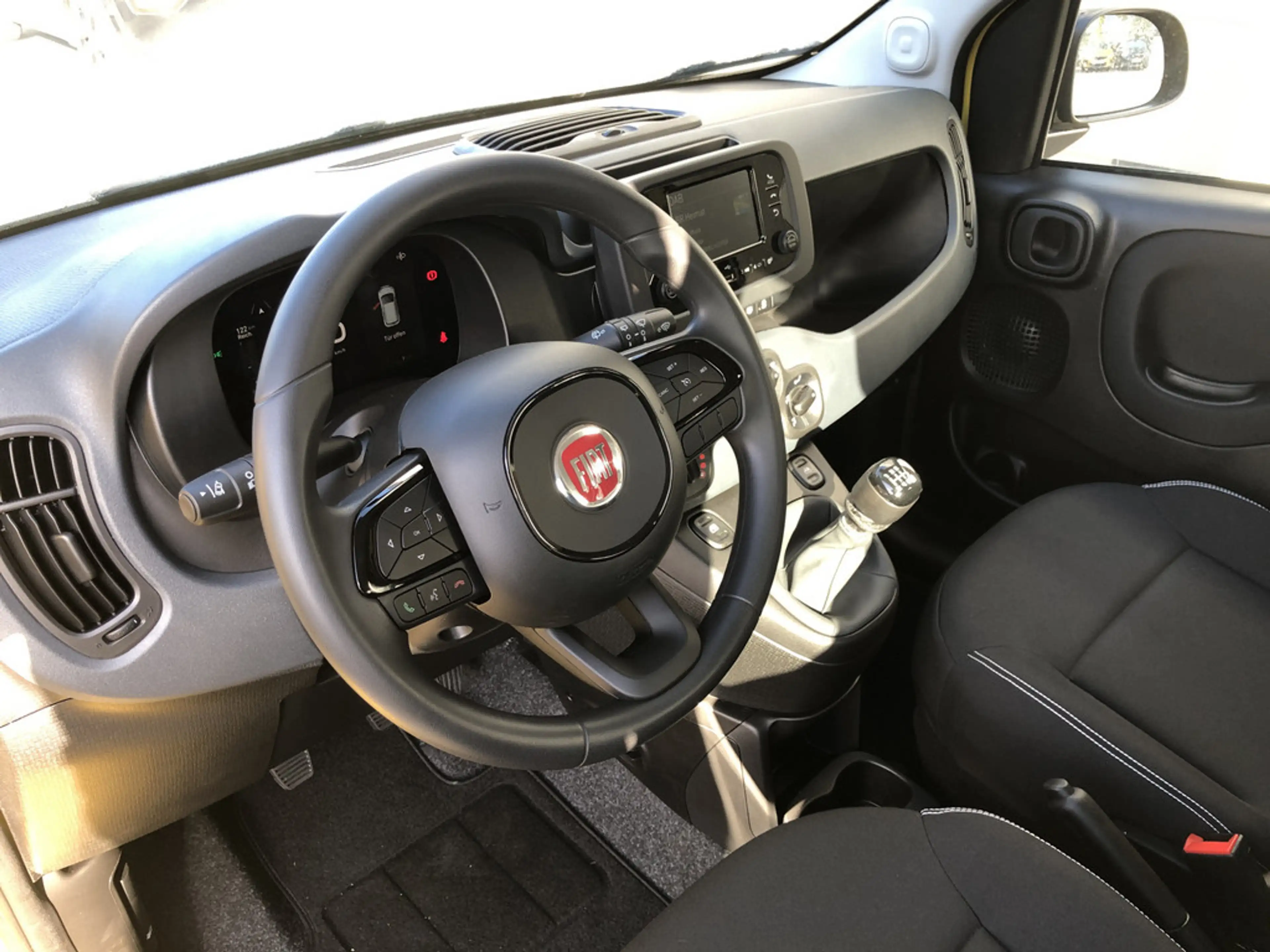 Fiat Panda Pandina Icon 1.0 Hybrid 48 kW — photo 6