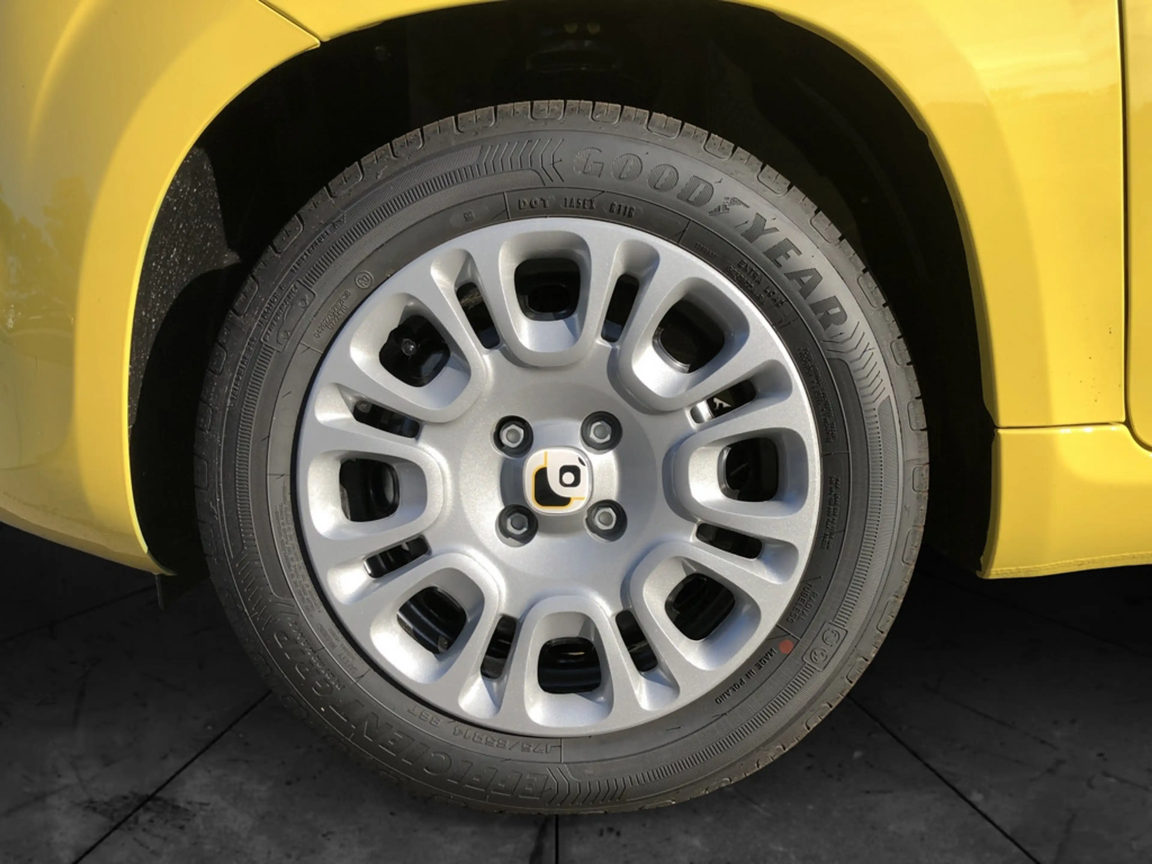 Fiat Panda Pandina Icon 1.0 Hybrid 48 kW — photo 5
