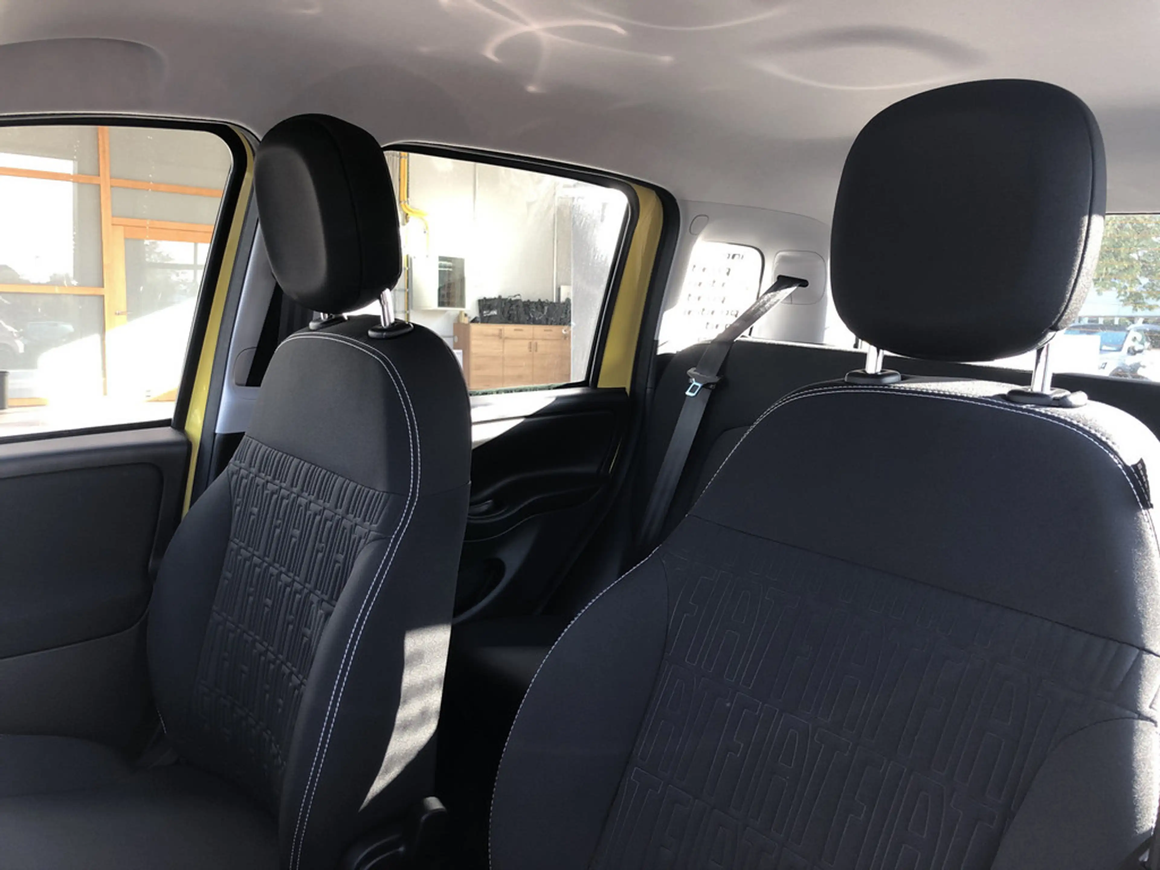 Fiat Panda Pandina Icon 1.0 Hybrid 48 kW — photo 7