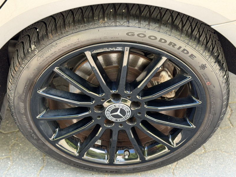 Mercedes-Benz CLA 180 Edition AMG/LEDER/LED/KAM — photo 12