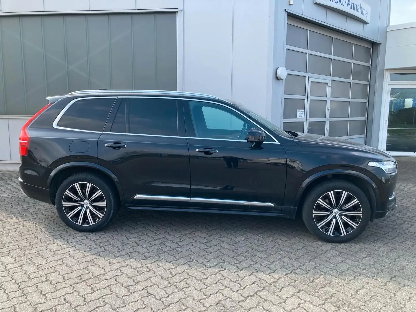 Volvo XC90 D5 Inscription AWD Schwarz - 2