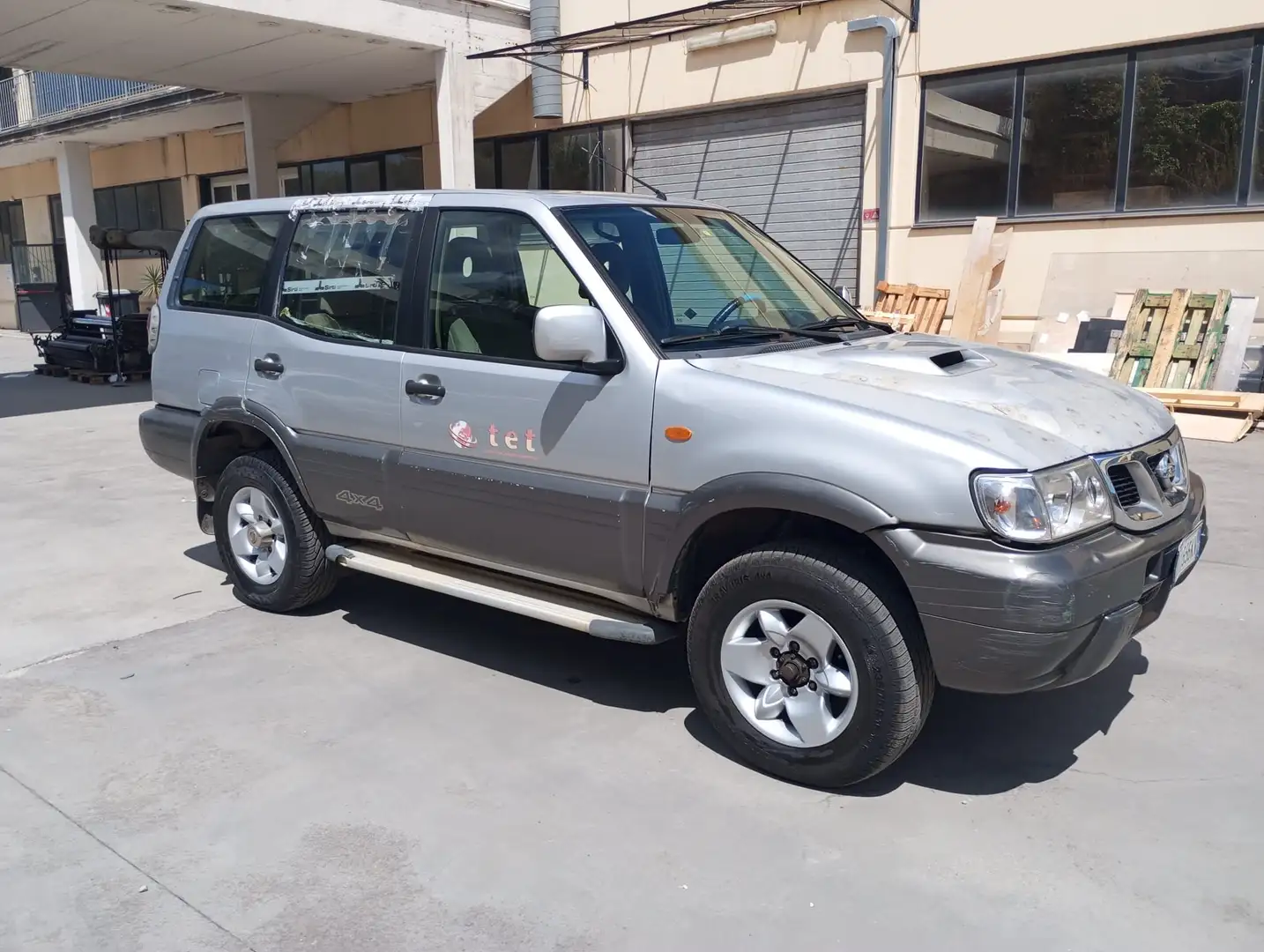 Nissan Terrano Terrano 5p 2.7 tdi SE auto Grigio - 2