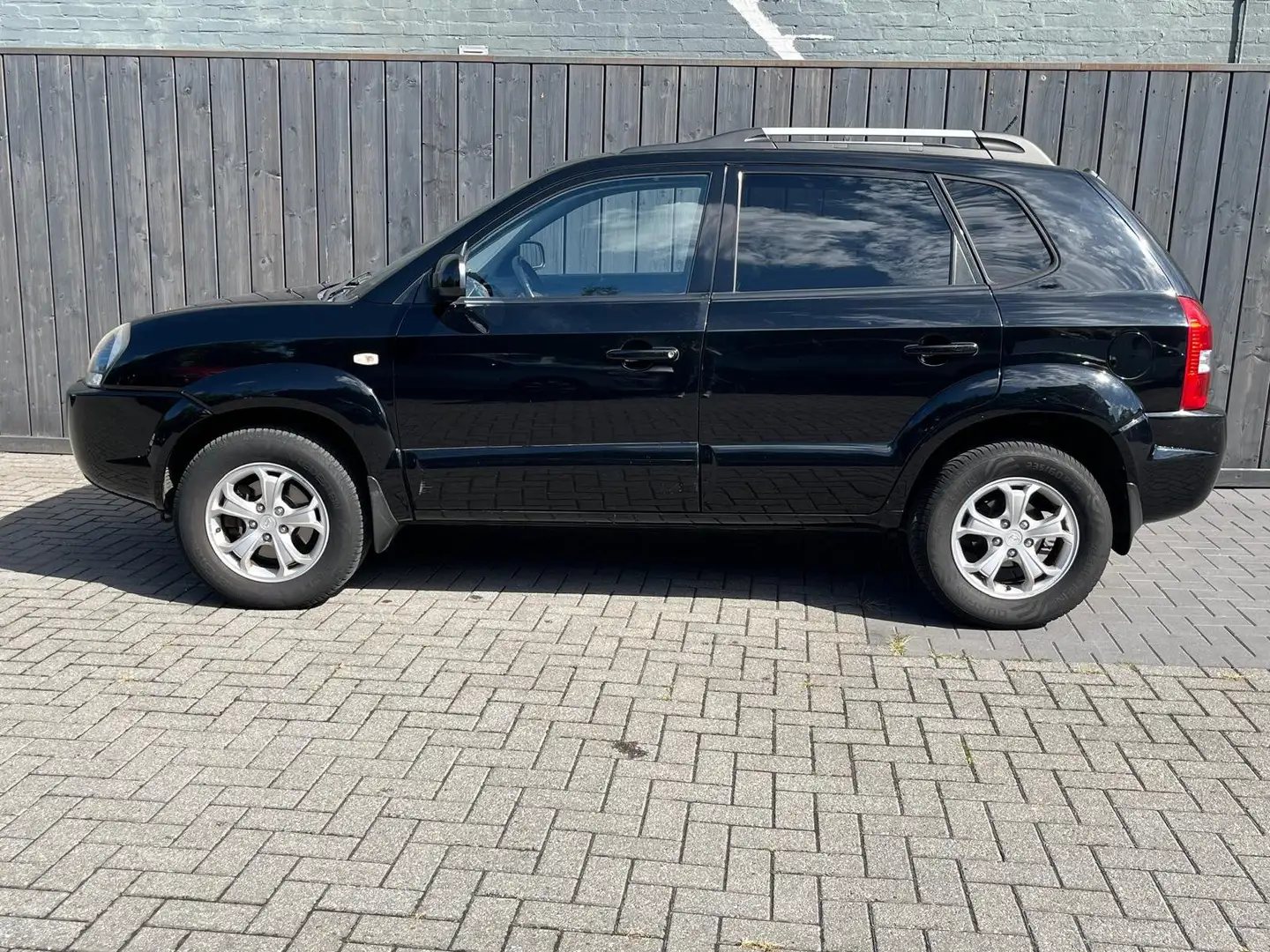 Hyundai TUCSON TUCSON 2.0i Style Supreme | APK t/m 17-05-2026 Noir - 2