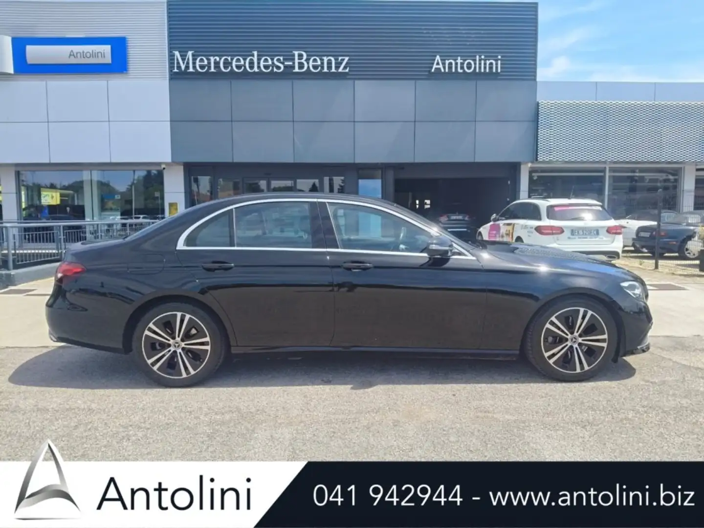 Mercedes-Benz E 220 d Auto Sport Zwart - 1