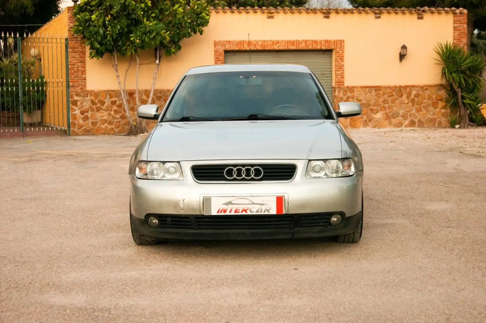 Audi A3 1.9TDI Ambiente Grau - 2