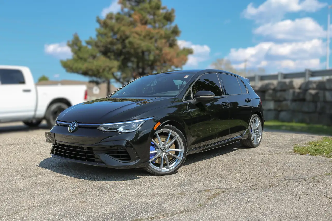 Volkswagen Golf R снимка Volkswagen Golf R