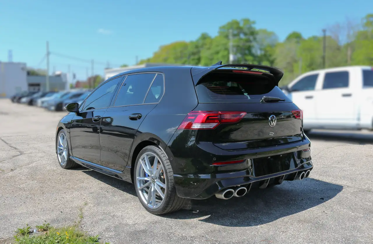 Volkswagen Golf R снимка Volkswagen Golf R