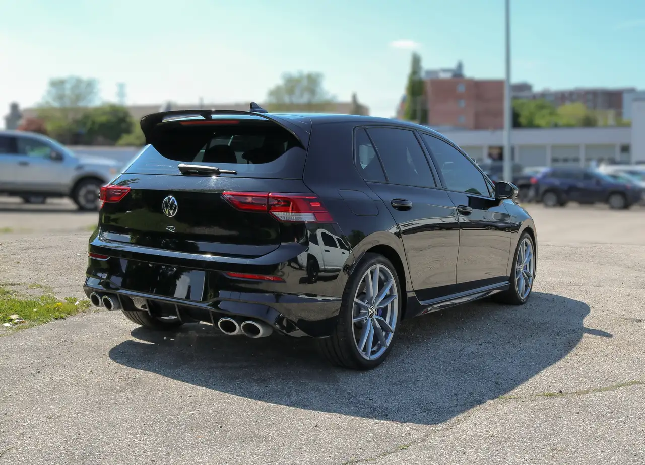 Volkswagen Golf R снимка Volkswagen Golf R