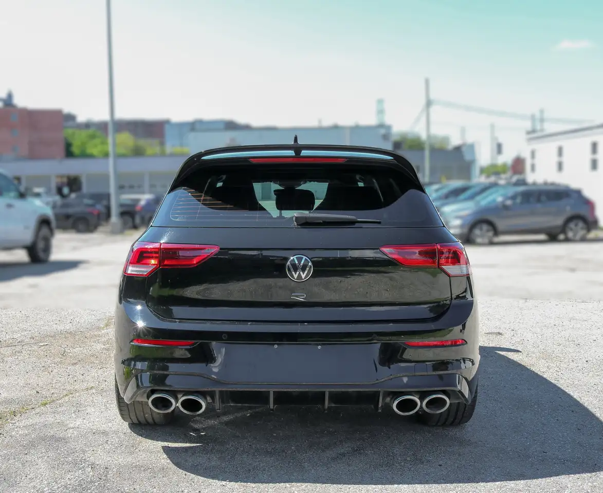 Volkswagen Golf R снимка Volkswagen Golf R