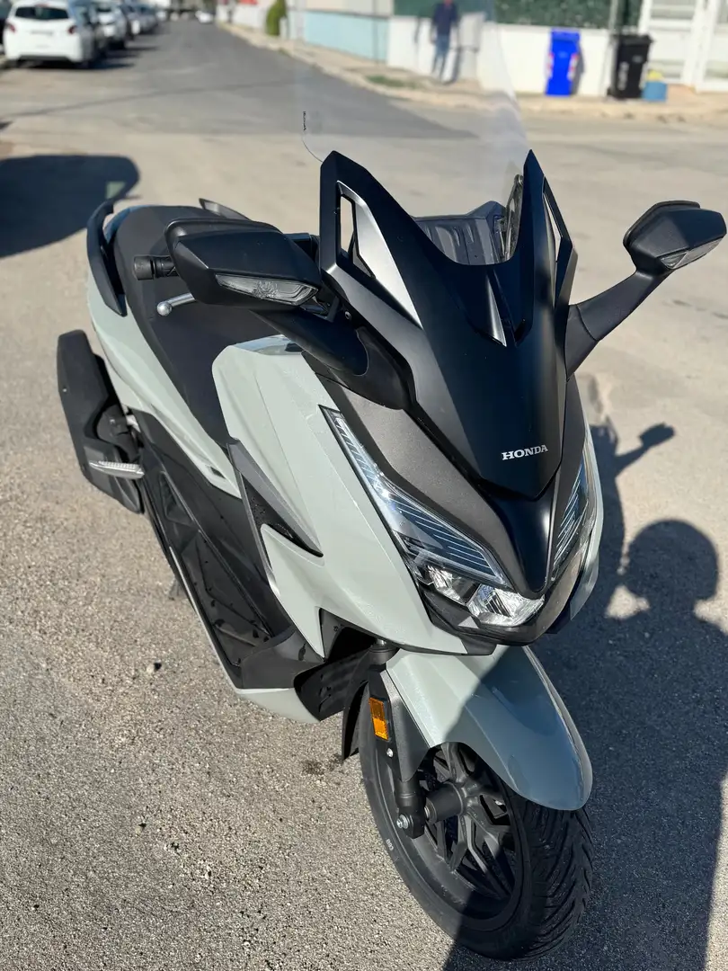 Honda Forza 125 Anno 2022 Gris - 2