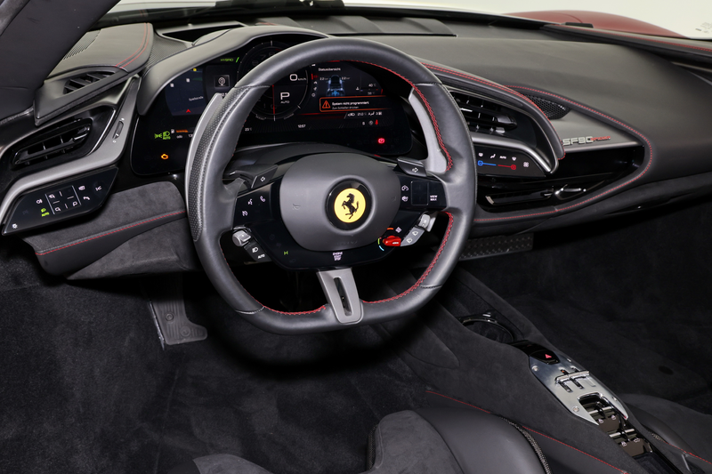 Ferrari SF90 Spider — photo 9