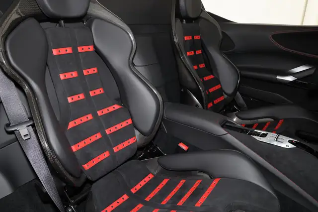 Ferrari SF90 Stradale view 7