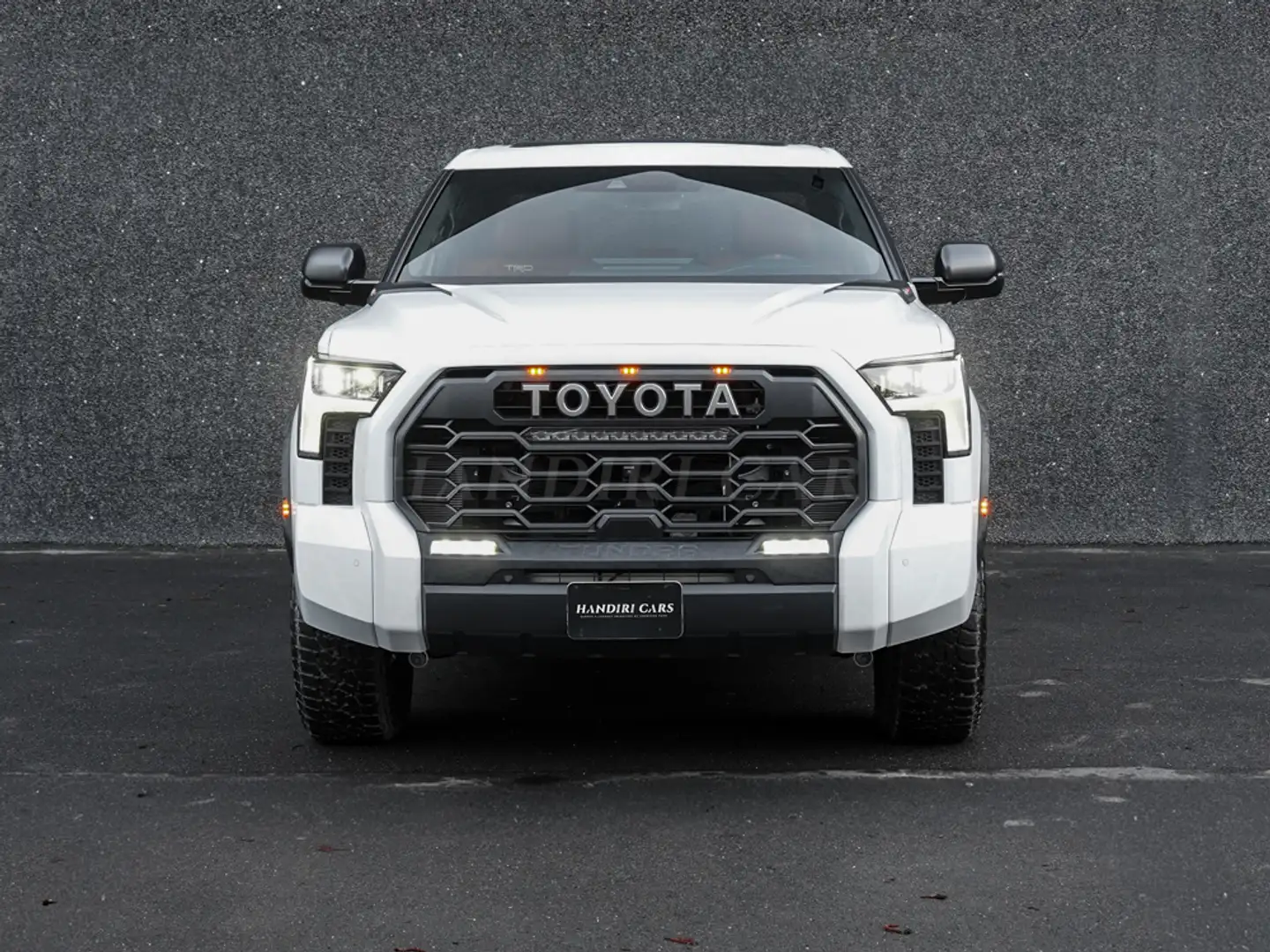 Toyota Tundra 2025 TRD PRO € 81000 +COCKPIT RED SOFTEX® Weiß - 2