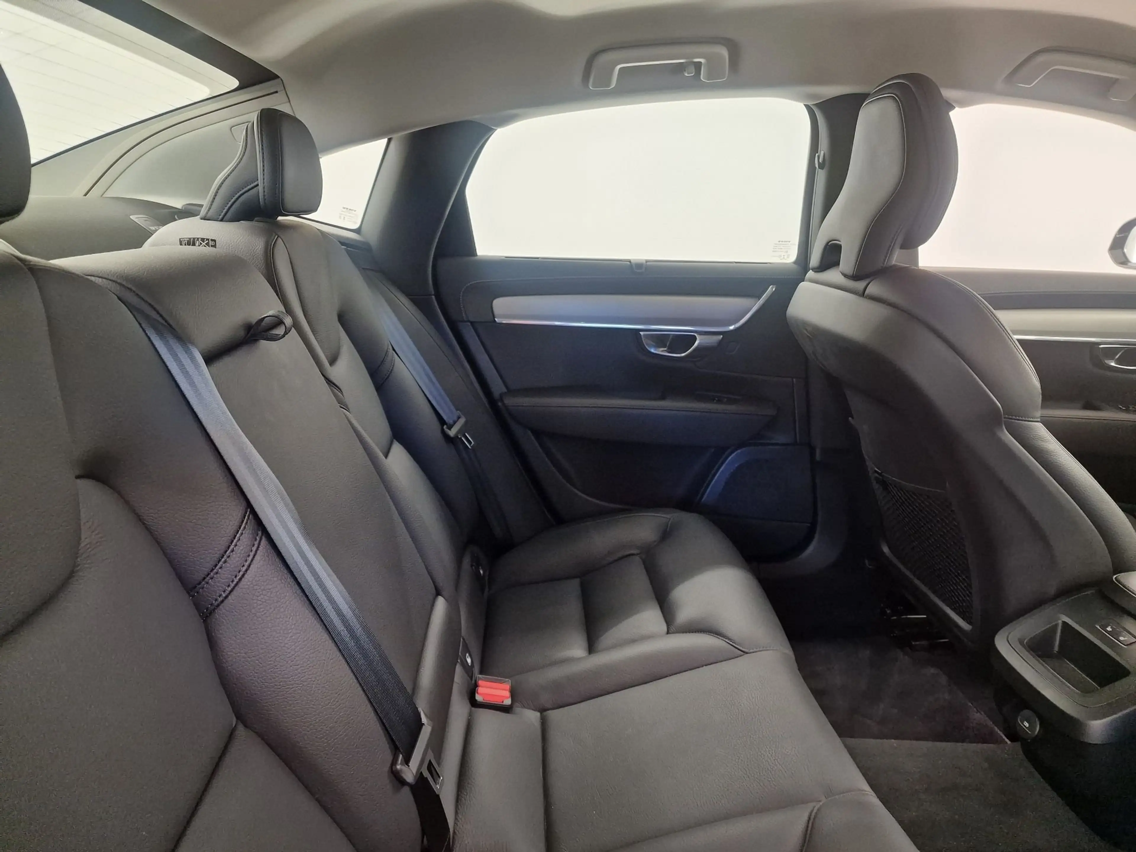 Volvo S90 PLUS HYBRID BENZINE AUTOMAAT+LUCHTVERING — photo 7