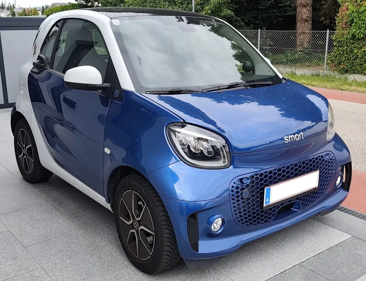 smart forTwo smart EQ fortwo 17,6kWh Blau - 1