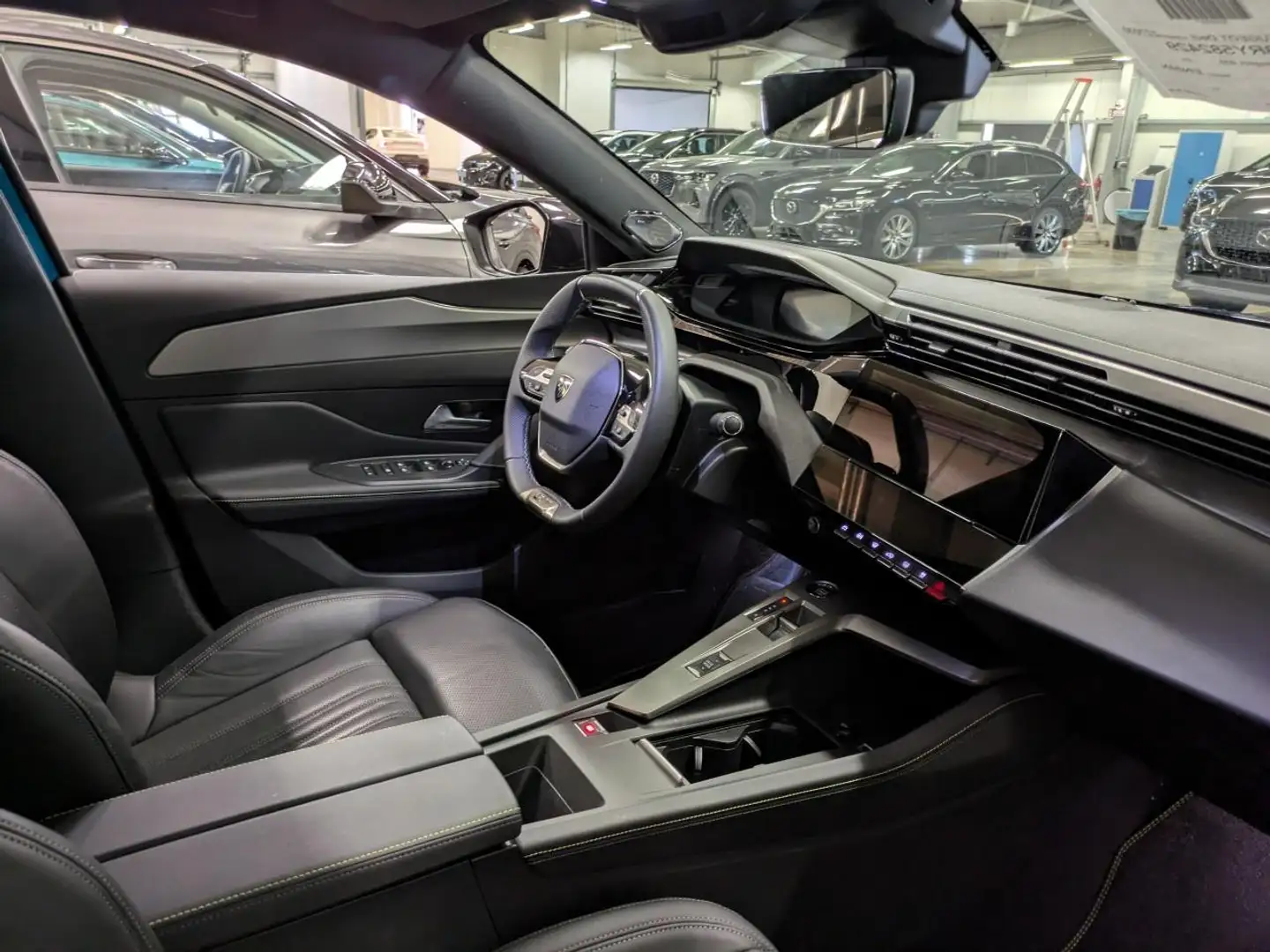 Peugeot 408 GT 1.6 PlugIn Hybrid 225 e-EAT8 Bleu - 2