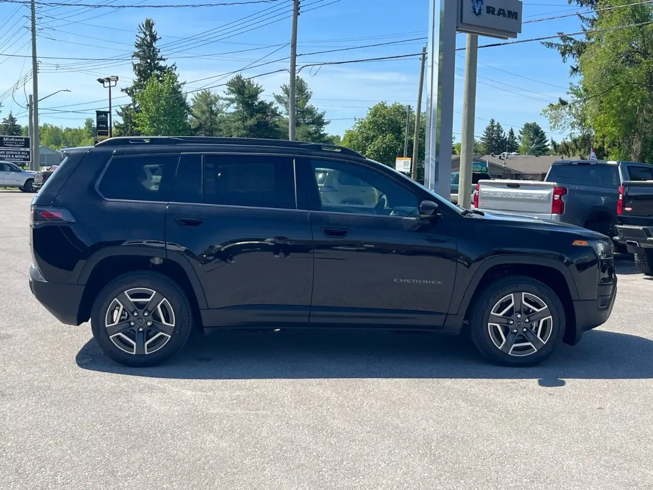 Jeep Cherokee снимка Jeep Cherokee