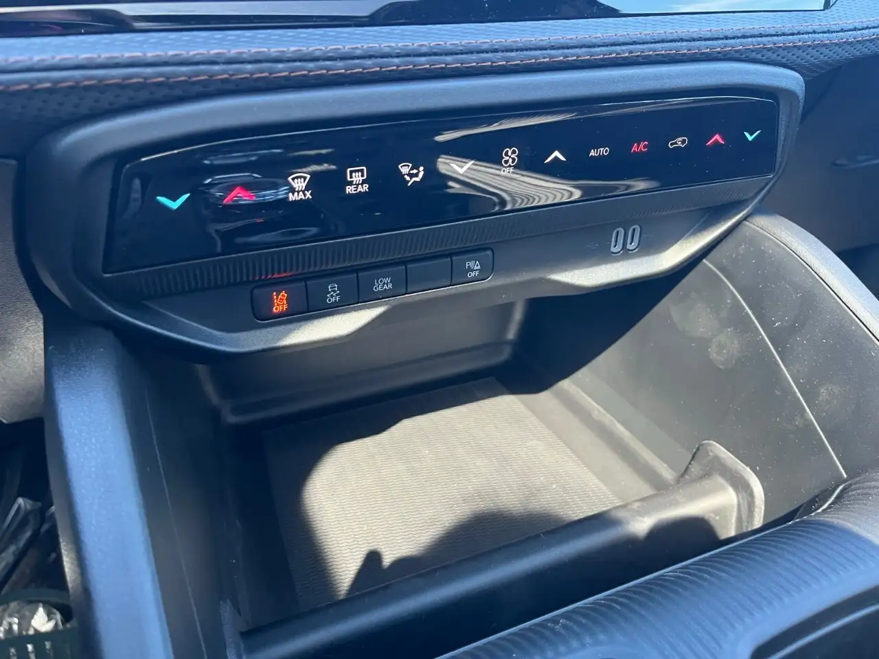 Jeep Cherokee снимка Jeep Cherokee
