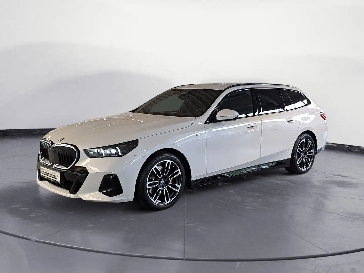 BMW 520 d Touring Navi Bluetooth PDC MP3 Schn. HeadUp Weiß - 2